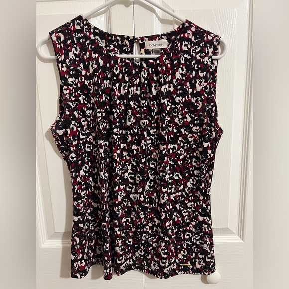 Calvin Klein Tops - Calvin Klein Size Medium Sleeveless Blouse